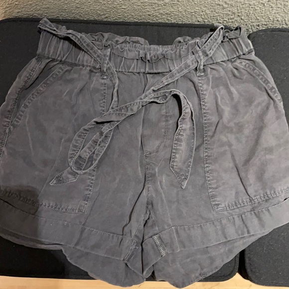 Paper bag shorts - Picture 1 of 2